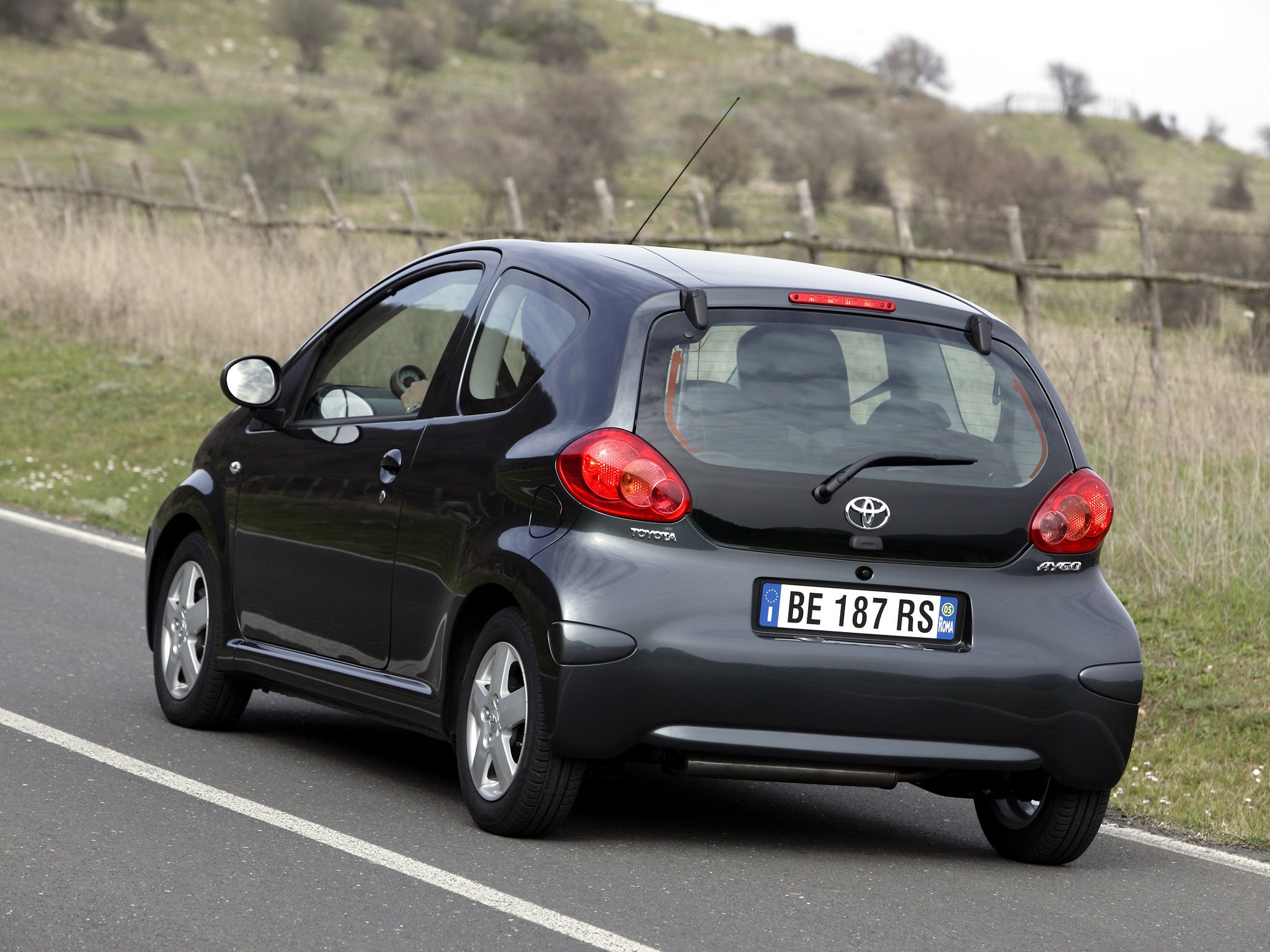 Toyota Aygo 3 Doors photo 8