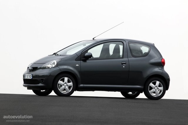 Toyota Aygo 3 Doors photo 4