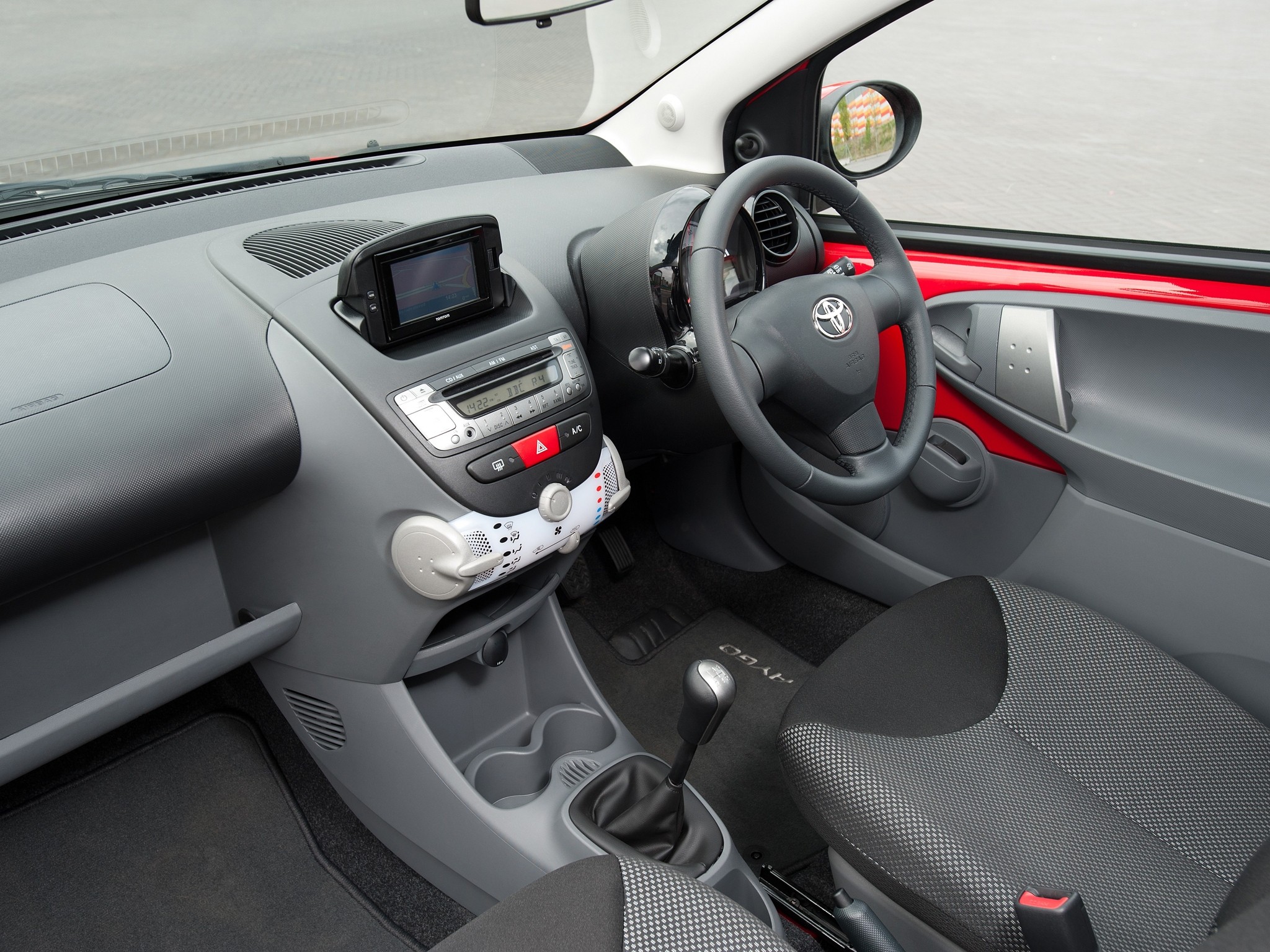 Toyota Aygo 3 Doors photo 23