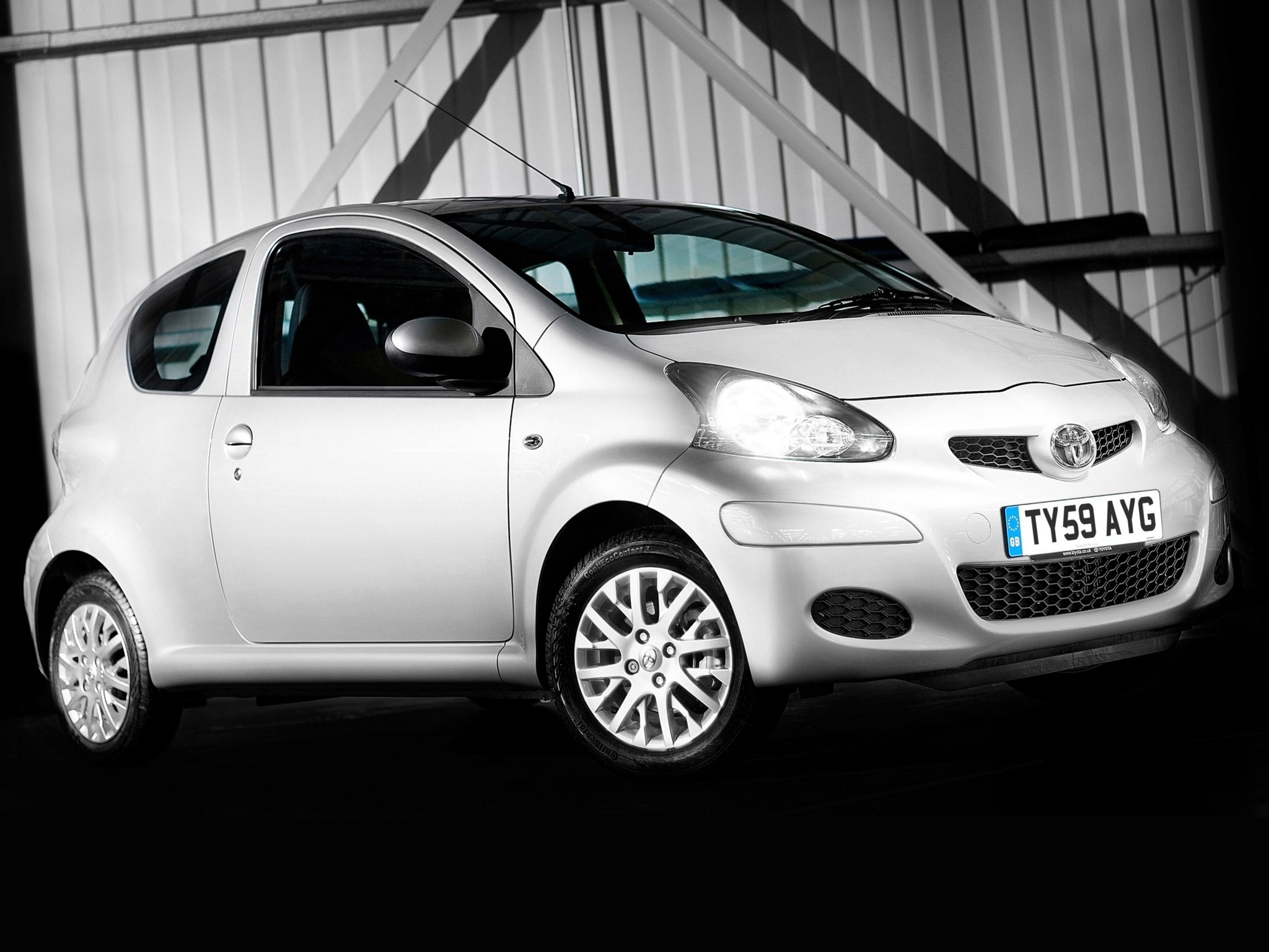 Toyota Aygo 3 Doors photo 9