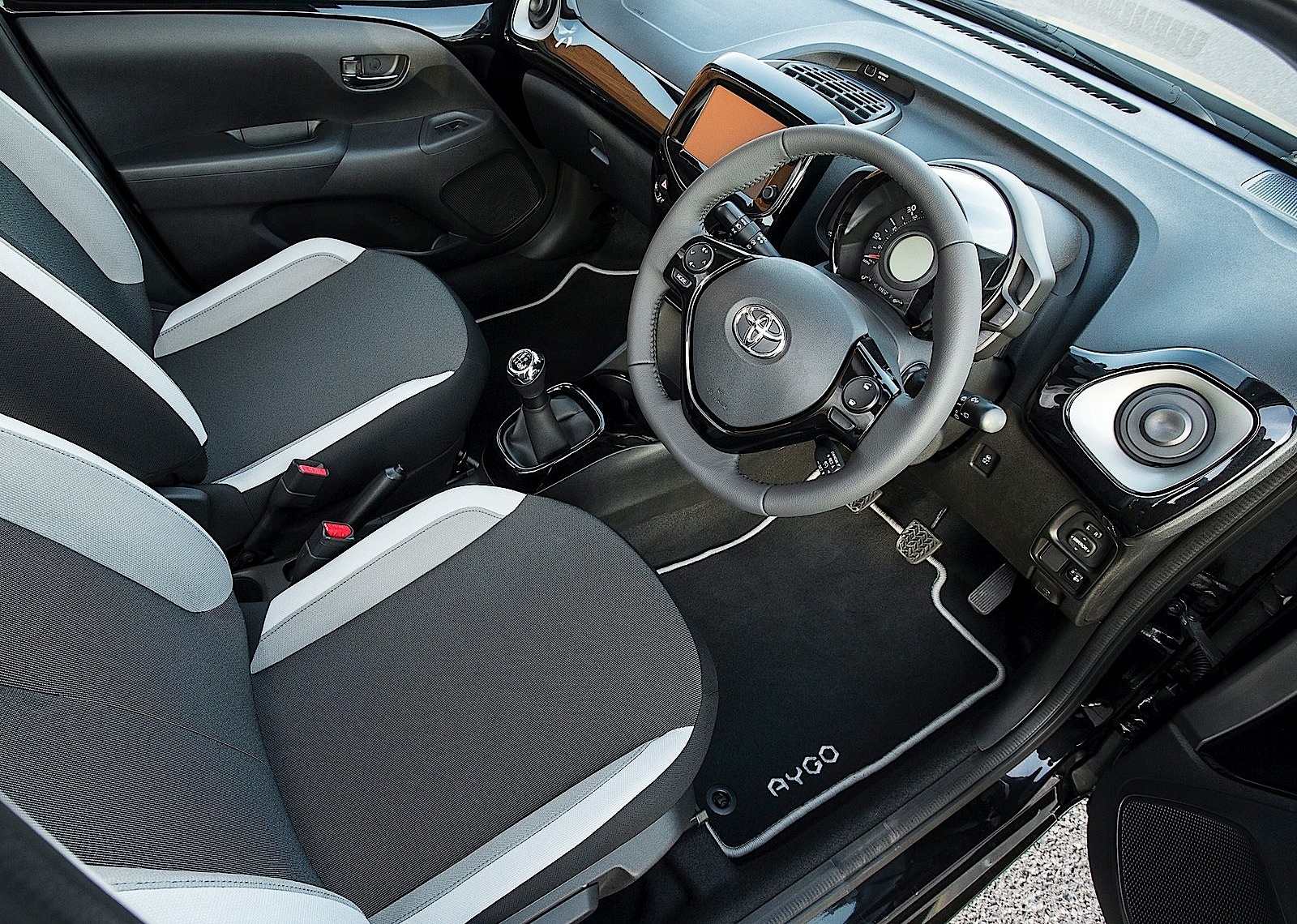 Toyota Aygo 5 Doors photo 86