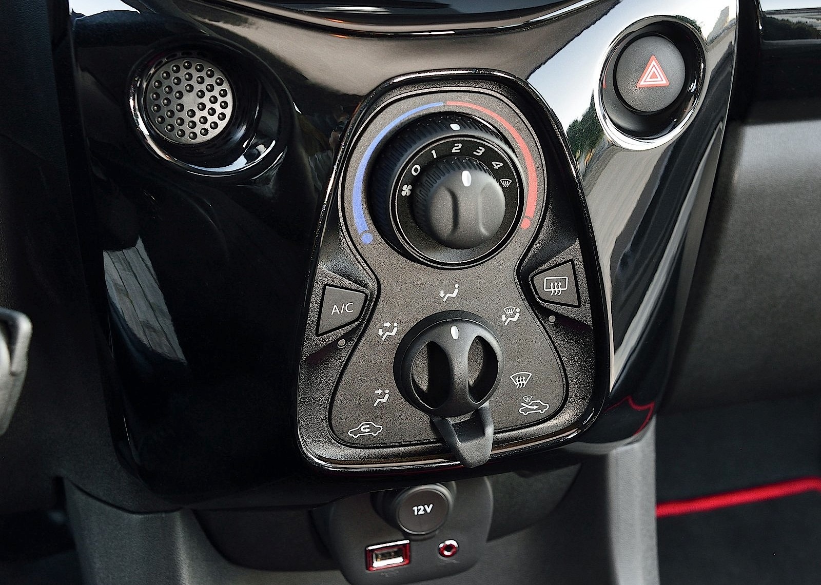 Toyota Aygo 5 Doors photo 104