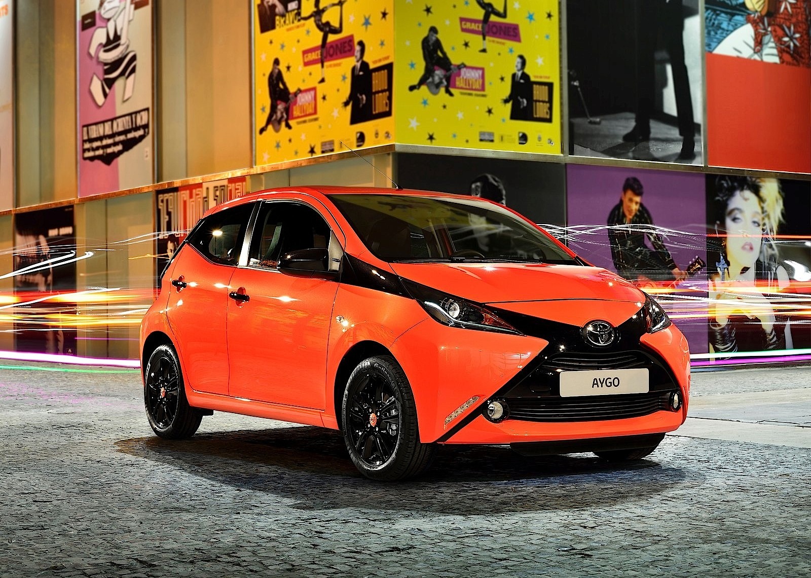 Toyota Aygo 5 Doors photo 2