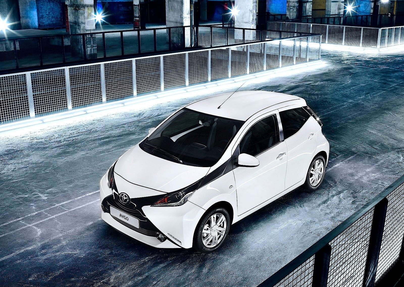 Toyota Aygo 5 Doors photo 13