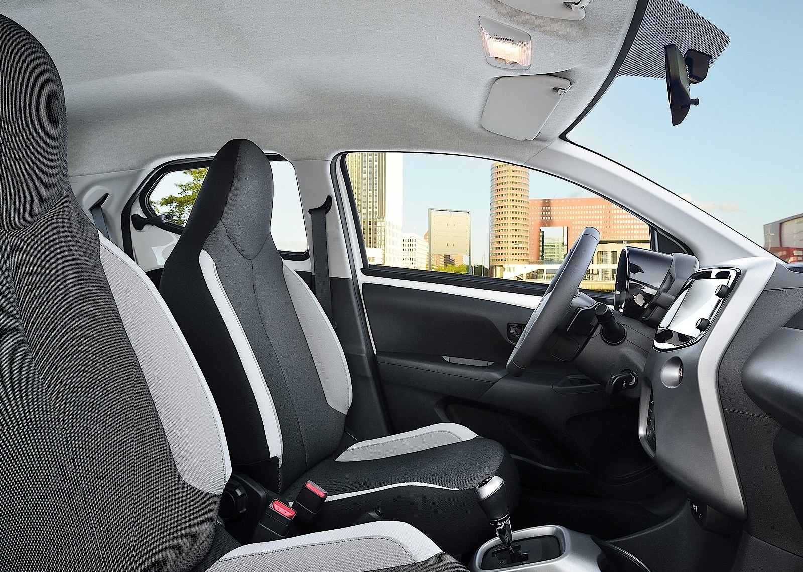 Toyota Aygo 5 Doors photo 88