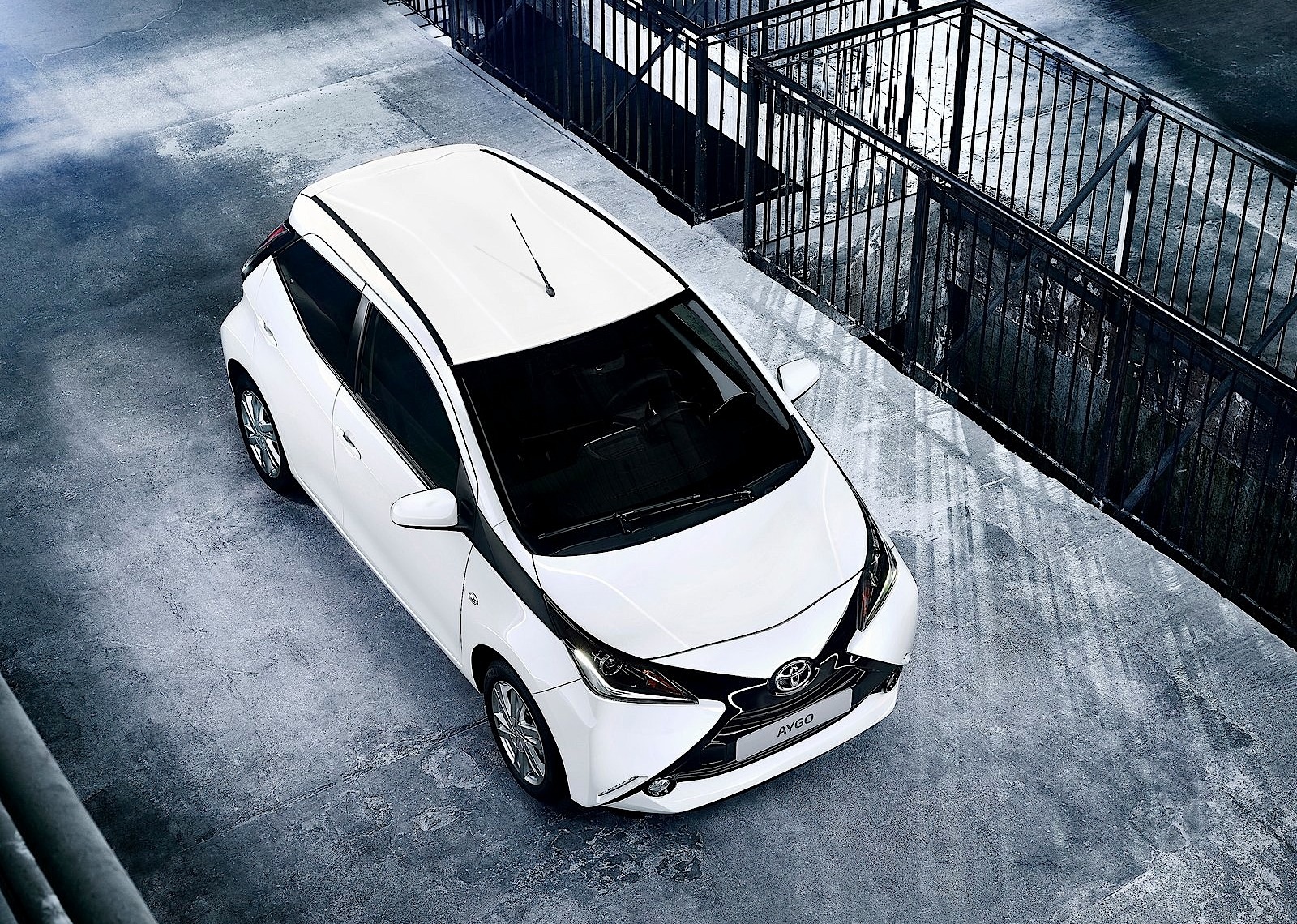 Toyota Aygo 5 Doors photo 29