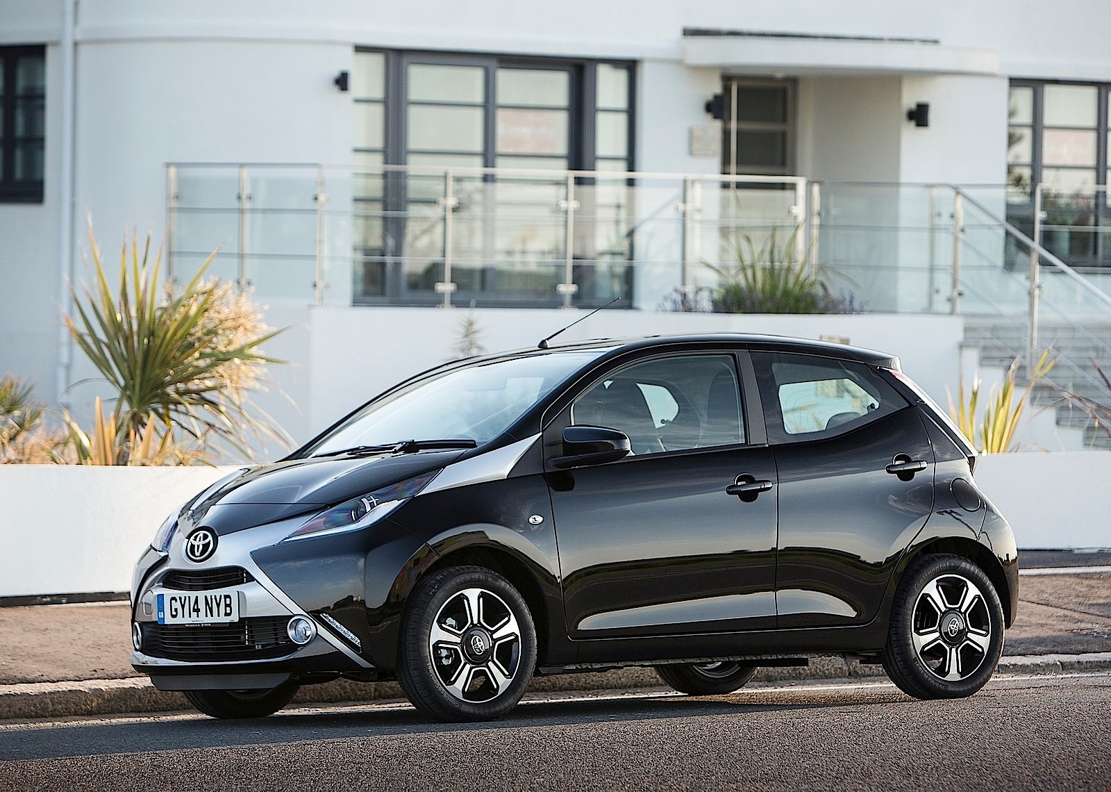 Toyota Aygo 5 Doors photo 36