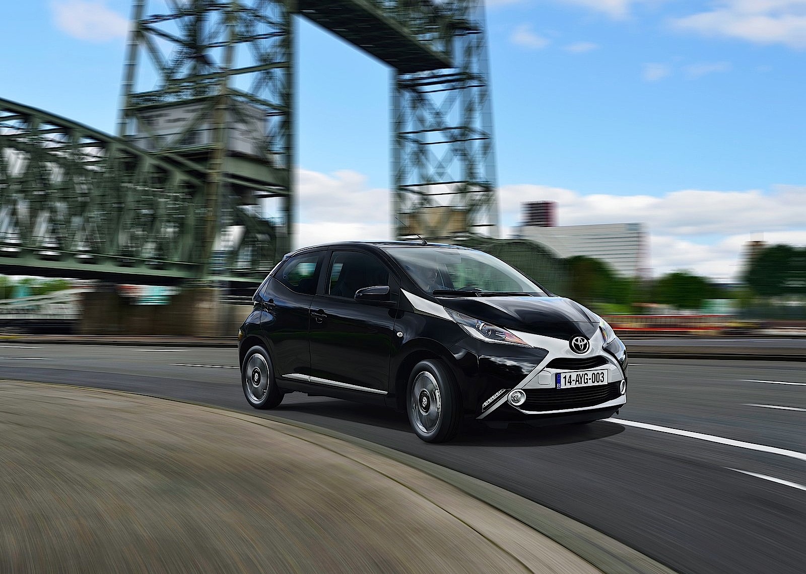 Toyota Aygo 5 Doors photo 58