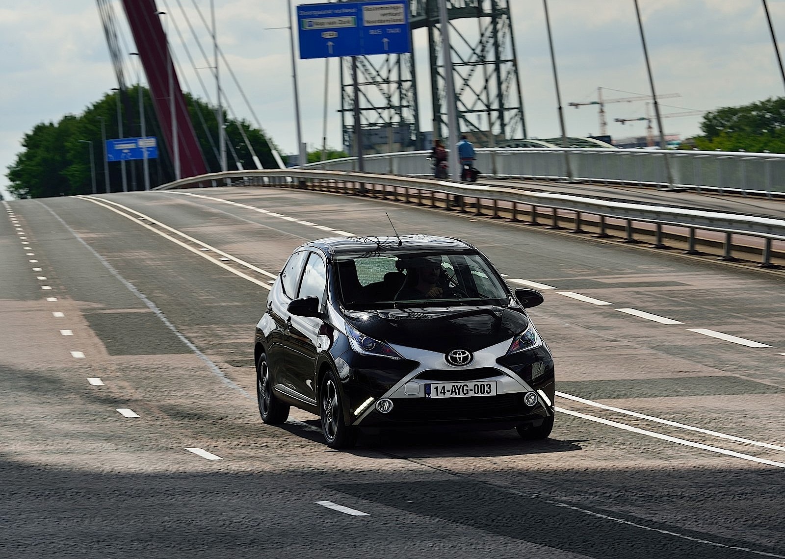 Toyota Aygo 5 Doors photo 60