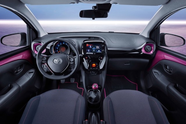 Toyota Aygo 5 Doors photo 40