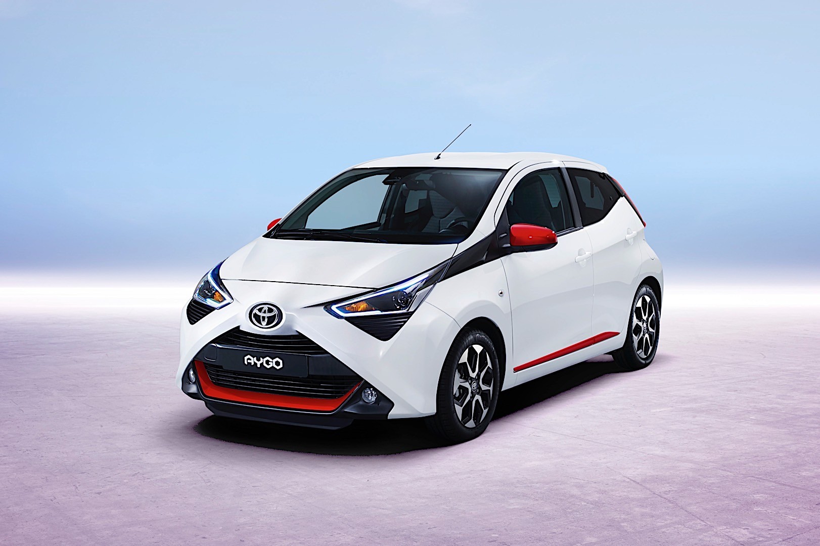 Toyota Aygo 5 Doors photo 4