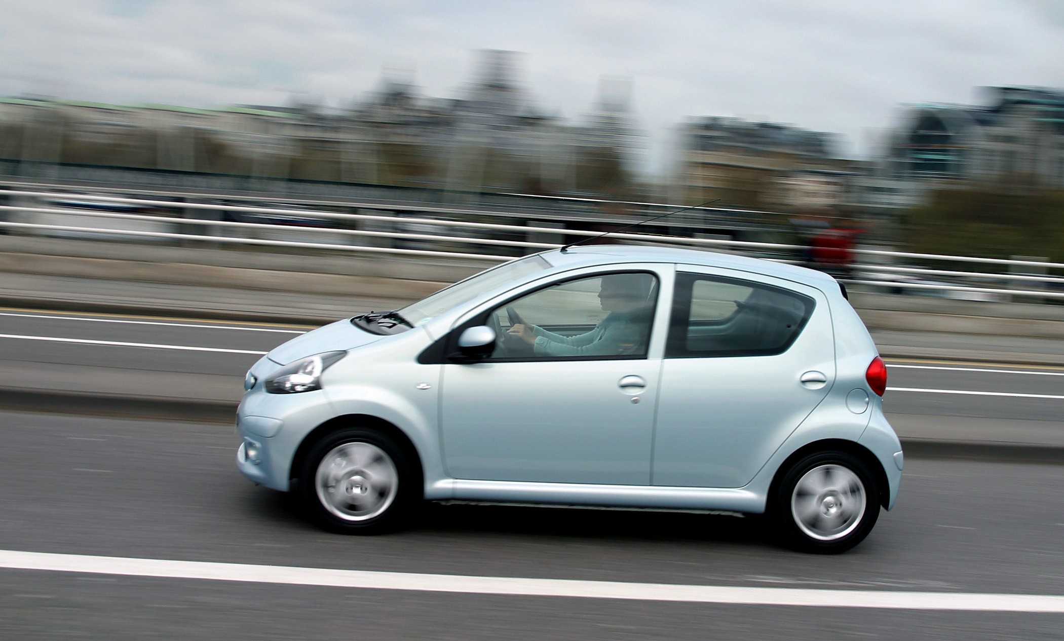 Toyota Aygo 5 Doors photo 10