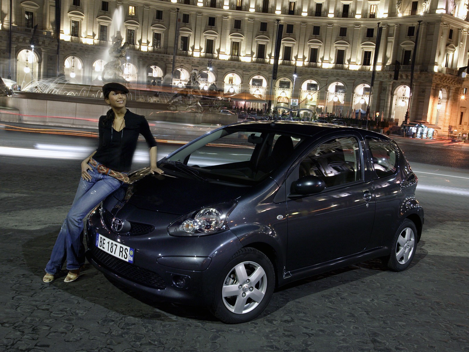Toyota Aygo 5 Doors photo 19