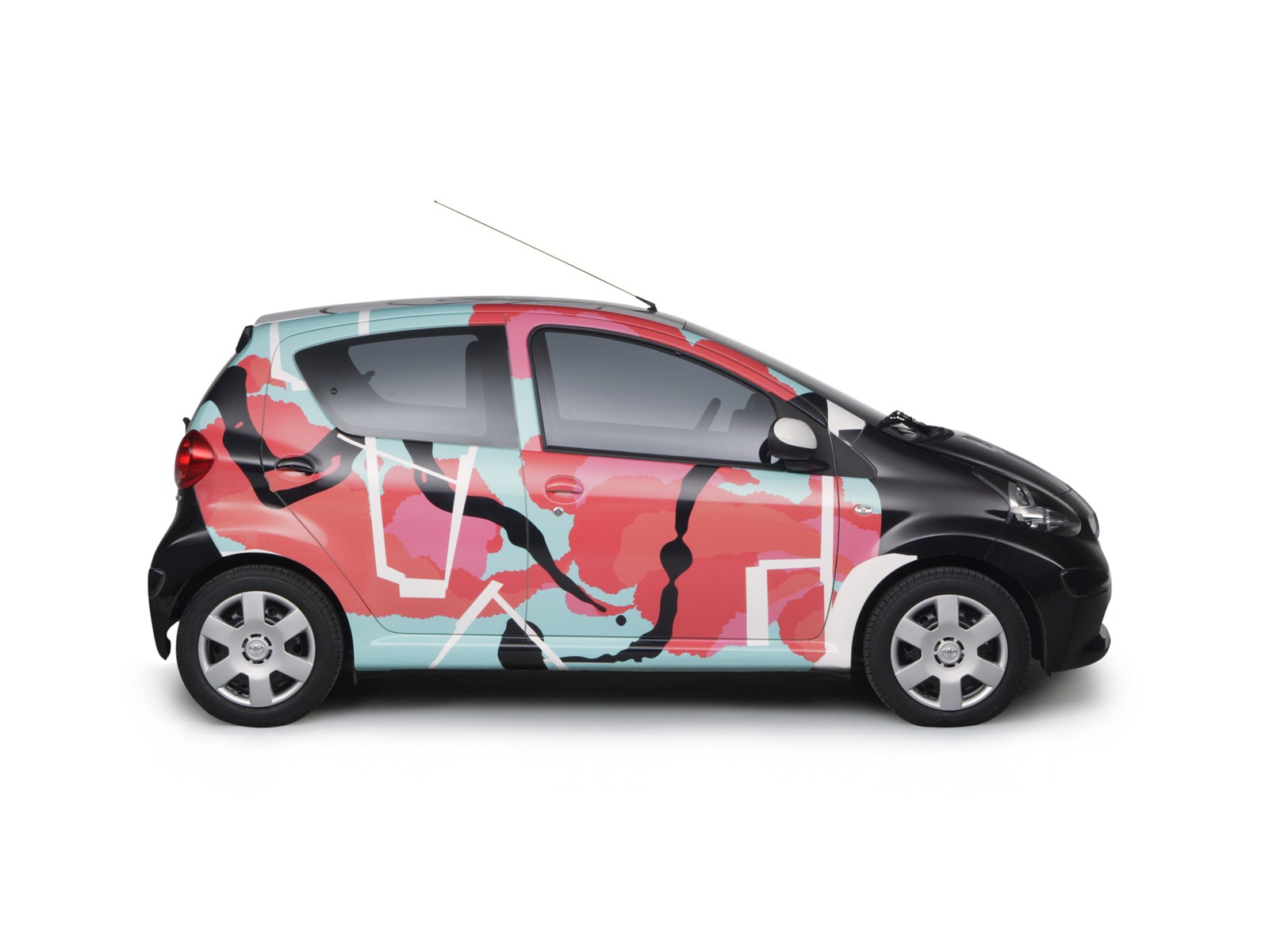Toyota Aygo 5 Doors photo 22