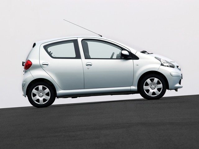 Toyota Aygo 5 Doors photo 25
