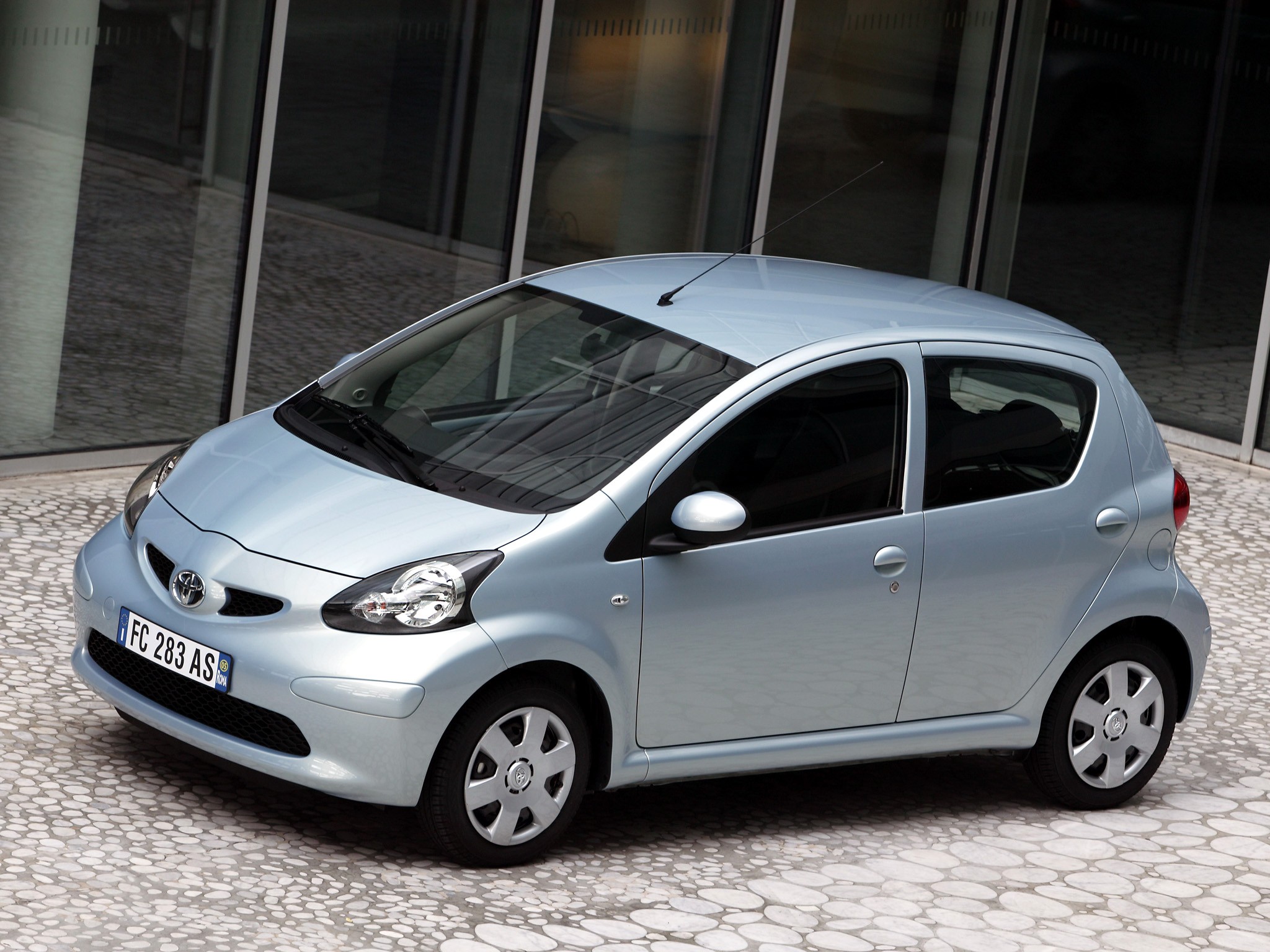 Toyota Aygo 5 Doors photo 32