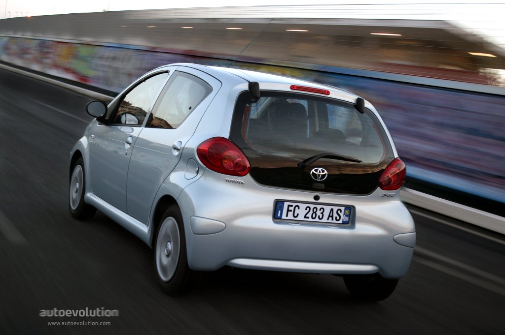 Toyota Aygo 5 Doors photo 4
