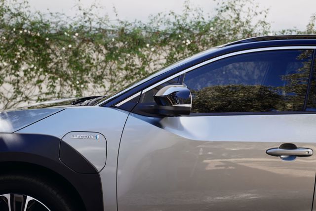 Toyota Bz photo 7