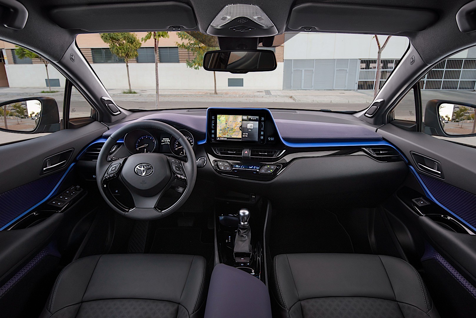 Toyota C-Hr photo 64