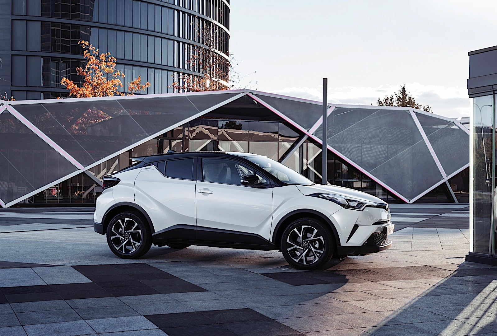 Toyota C-Hr photo 3
