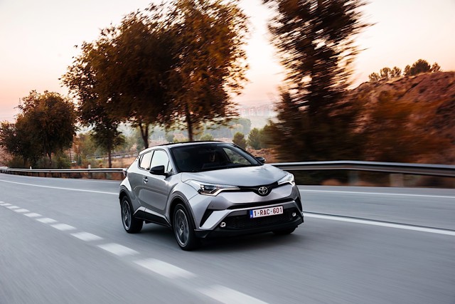 Toyota C-Hr photo 9