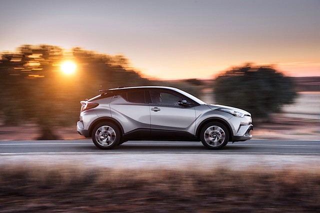Toyota C-Hr photo 24