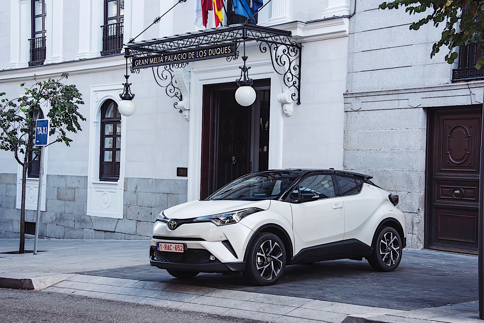 Toyota C-Hr photo 49