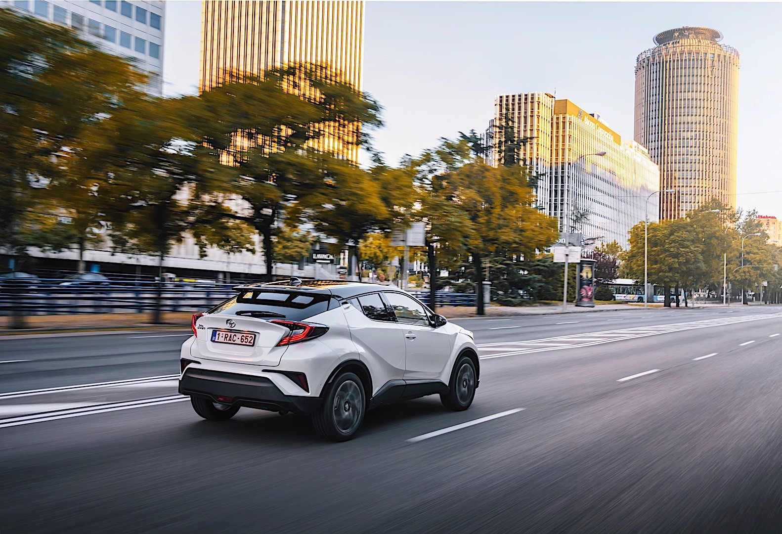 Toyota C-Hr photo 60