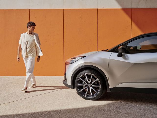 Toyota C-Hr foto 13