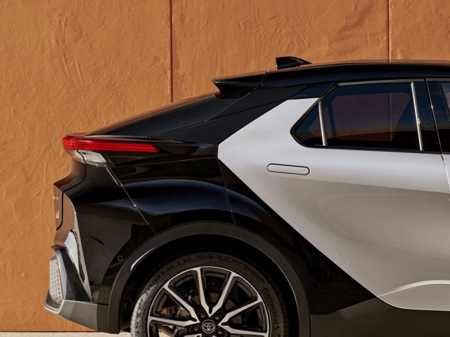 Toyota C-Hr foto 14