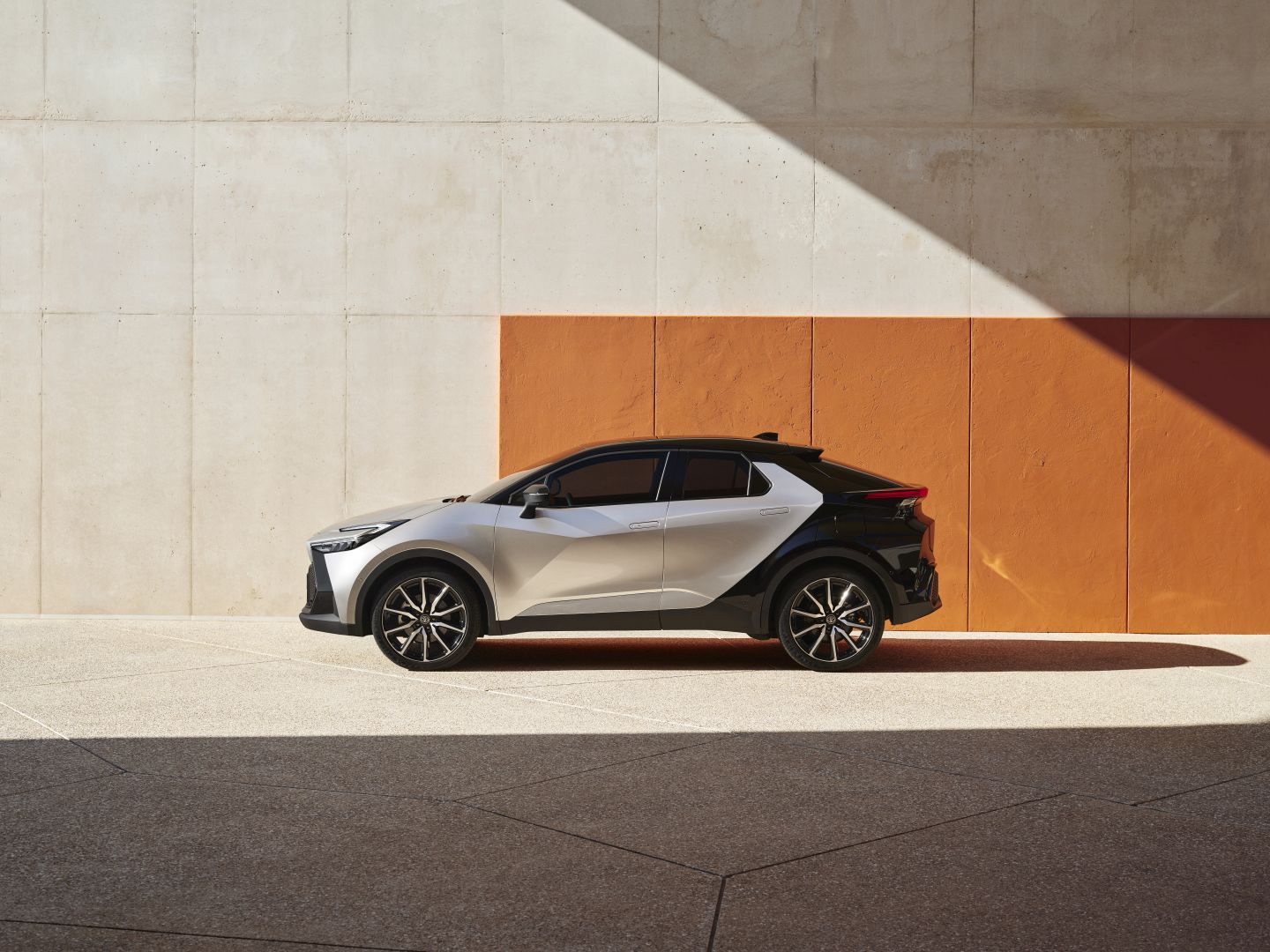 Toyota C-Hr photo 18