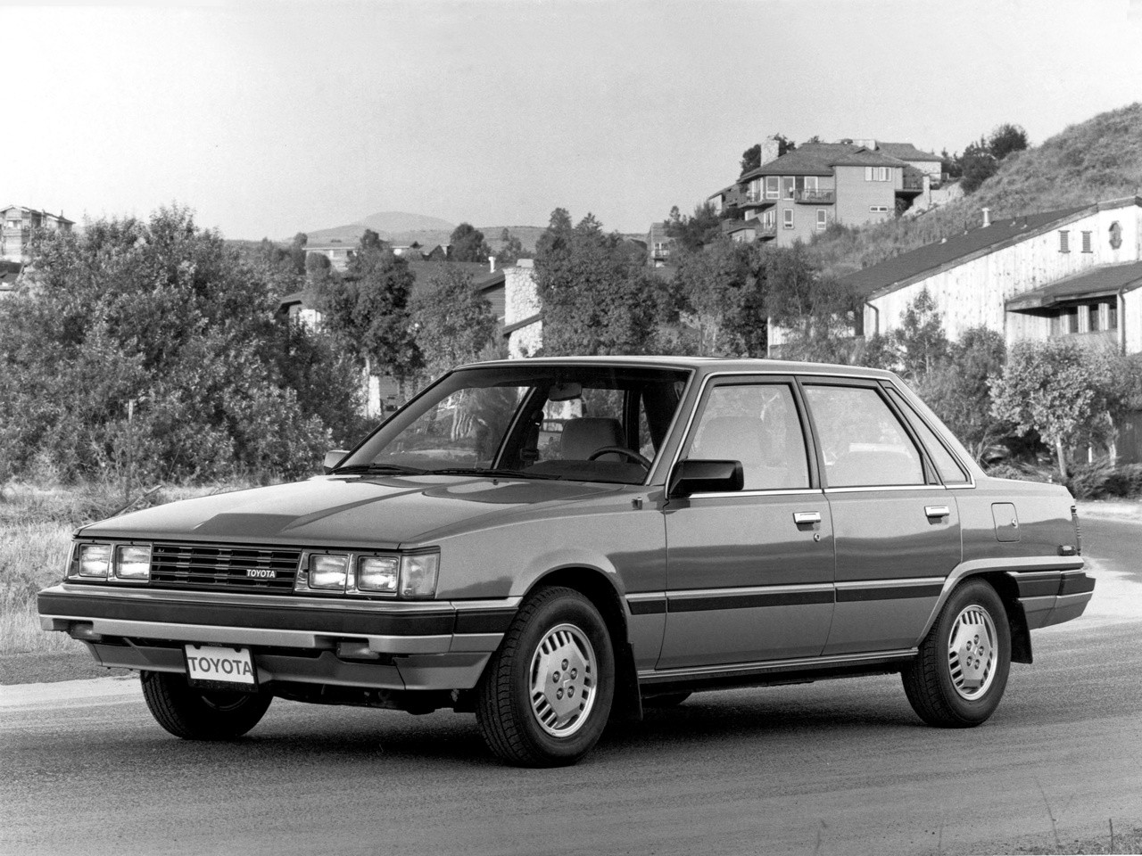 Toyota Camry photo 9