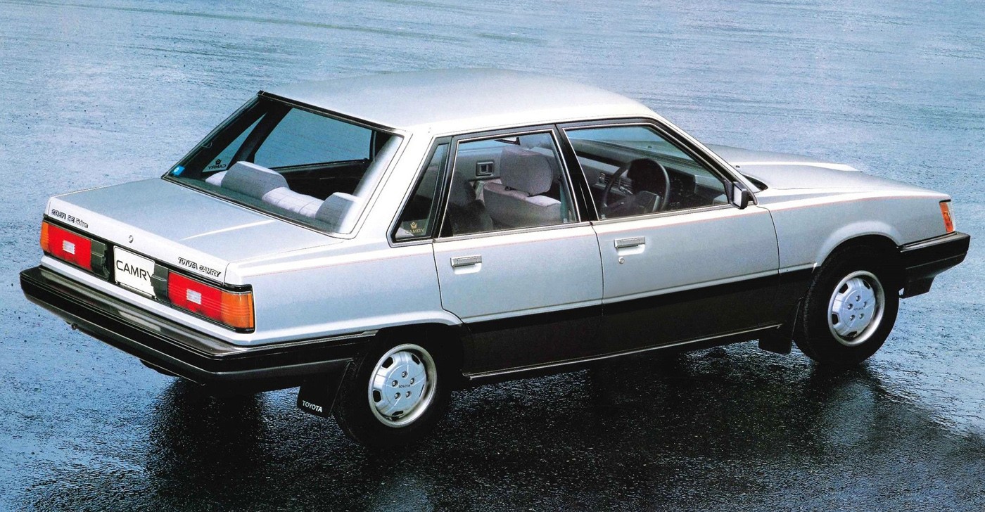 Toyota Camry photo 12