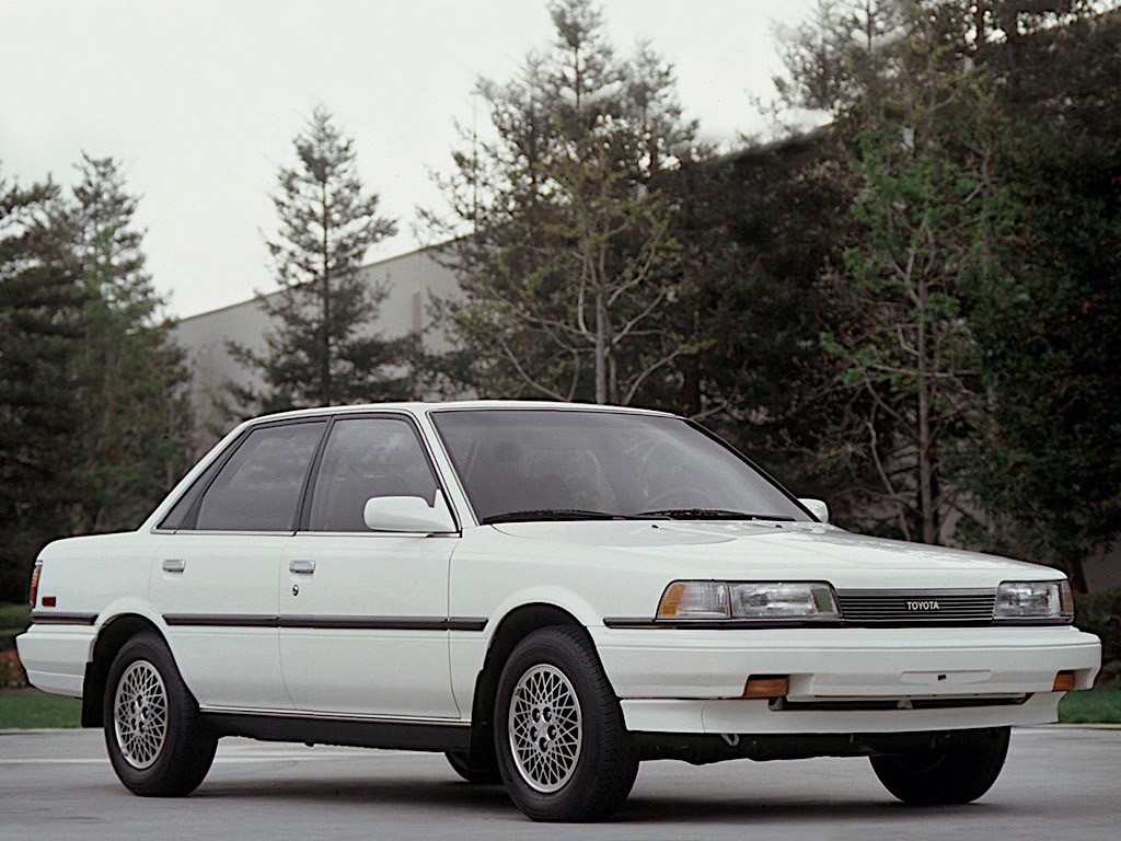 Toyota Camry photo 11