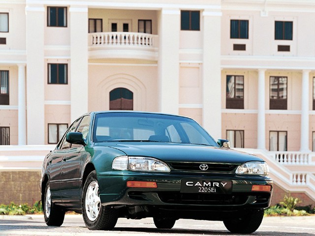 Toyota Camry photo 14