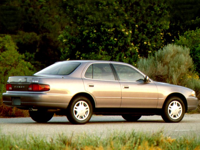 Toyota Camry photo 19
