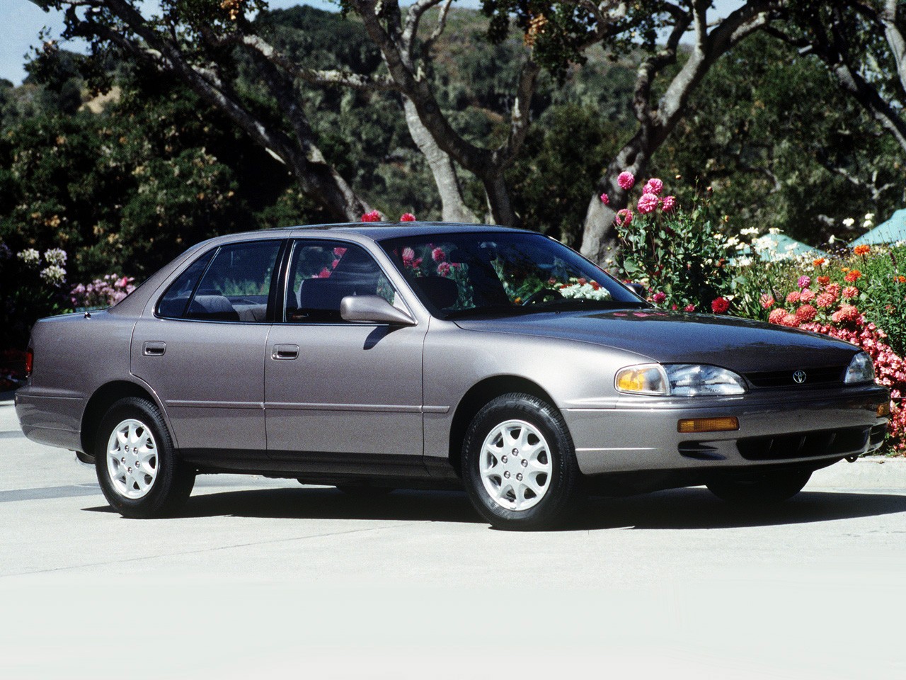 Toyota Camry photo 26
