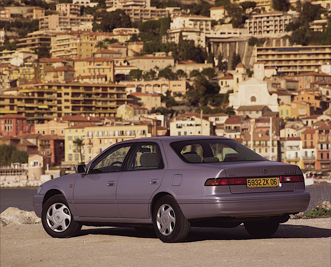 Toyota Camry photo 13