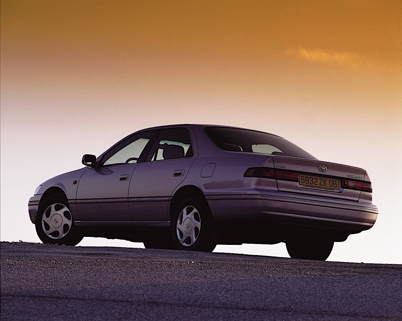 Toyota Camry photo 16