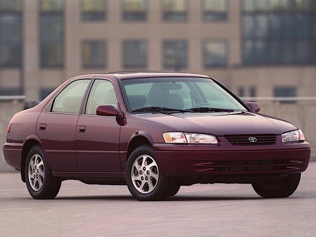 Toyota Camry Foto 3