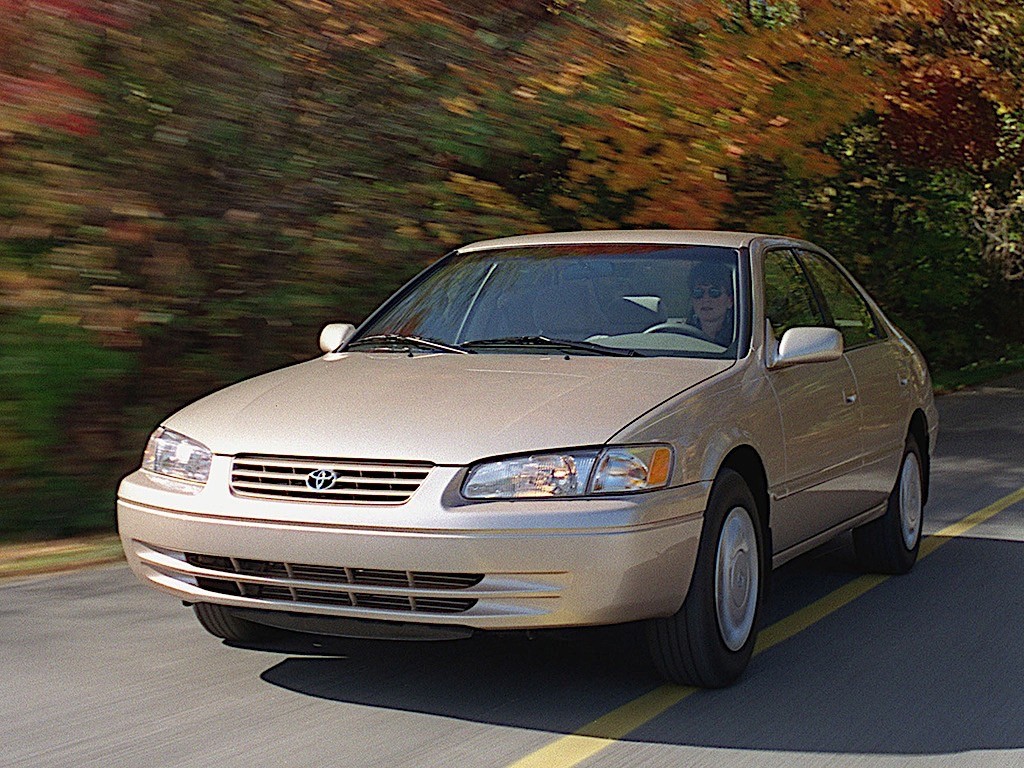 Toyota Camry photo 5