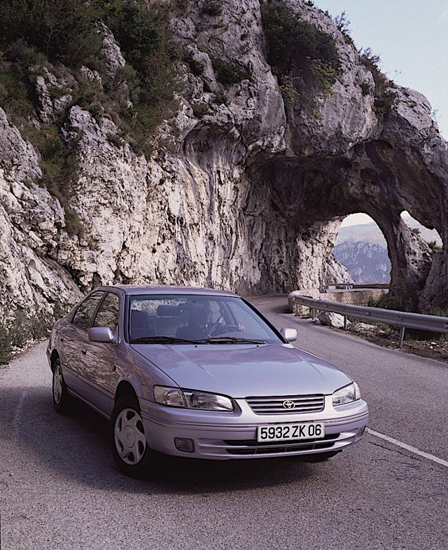 Toyota Camry Foto 6