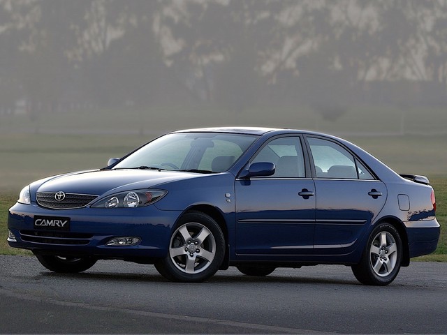Toyota Camry photo 9