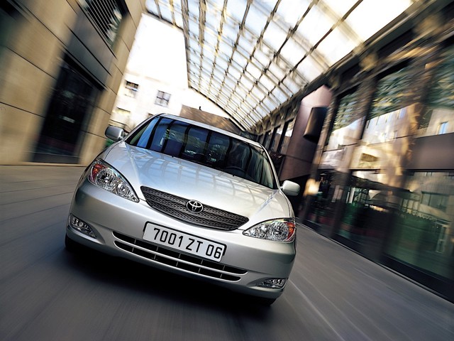 Toyota Camry photo 11
