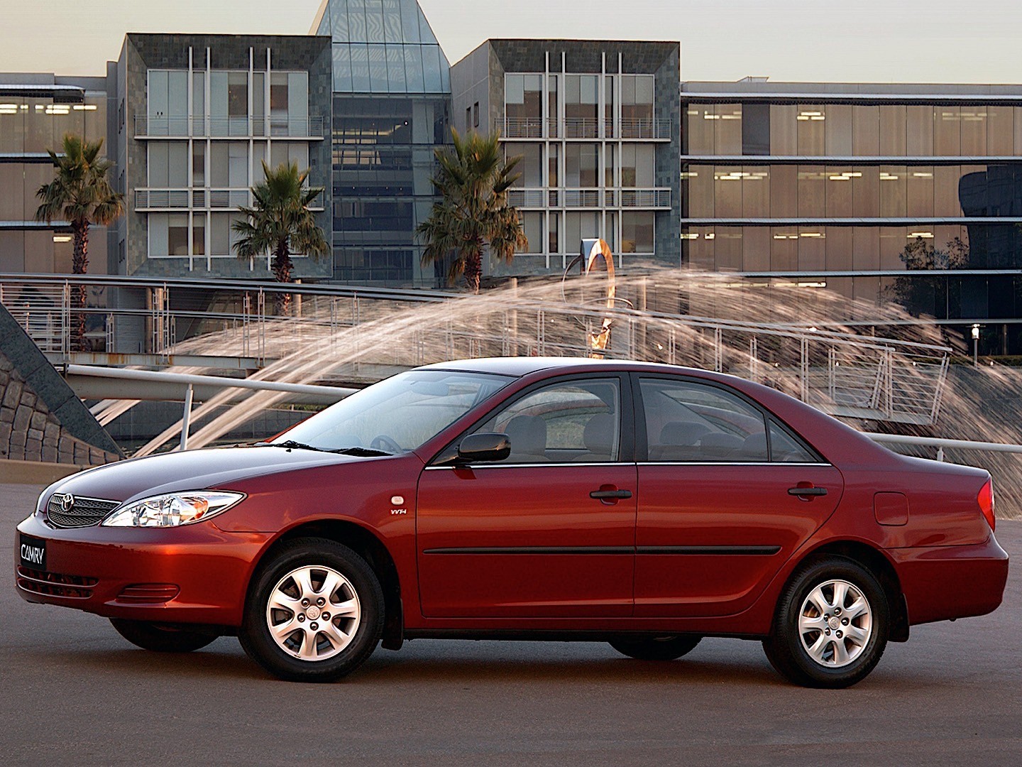 Toyota Camry photo 18