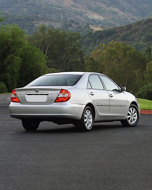 Toyota Camry photo 20