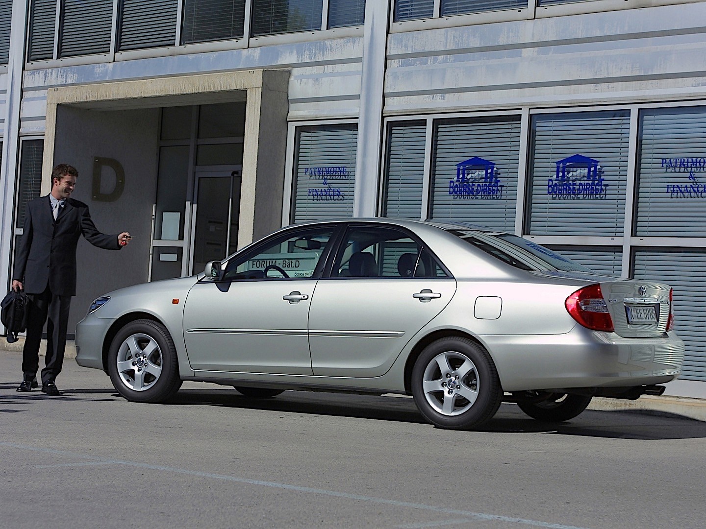 Toyota Camry photo 29