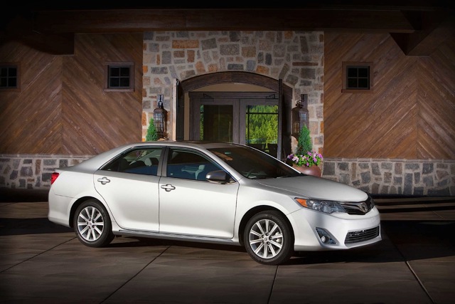 Toyota Camry Foto 32
