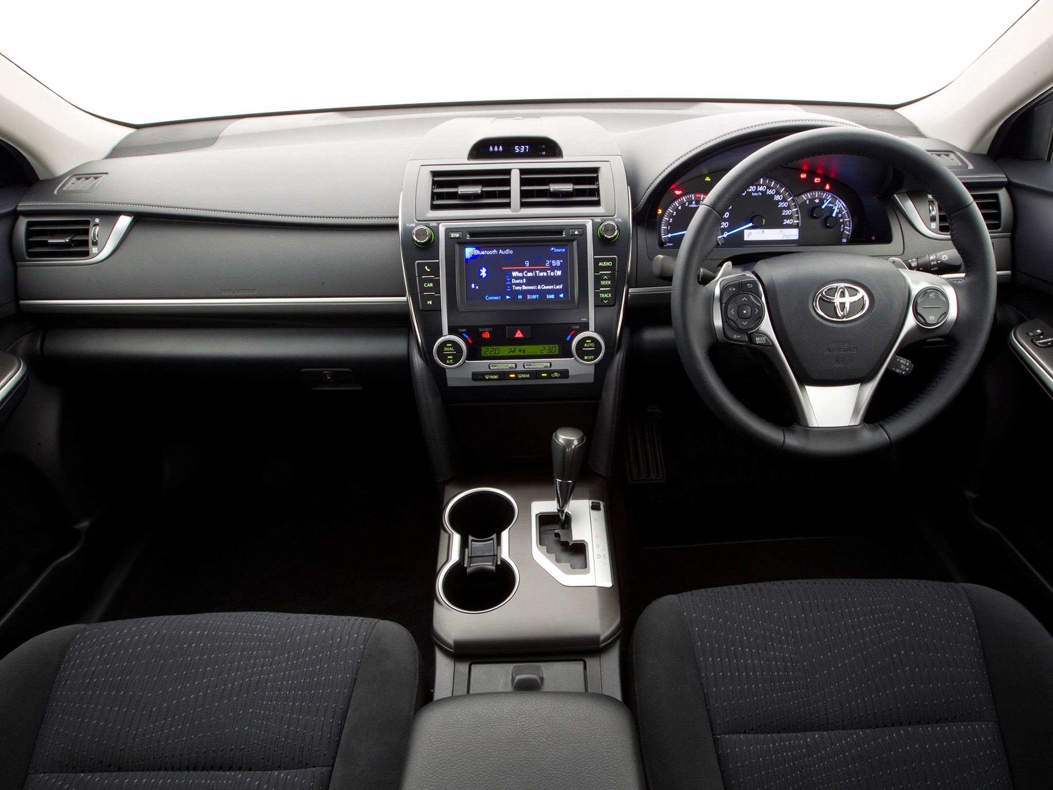 Toyota Camry photo 100