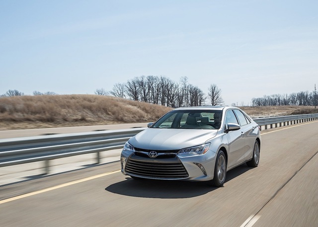 Toyota Camry photo 1